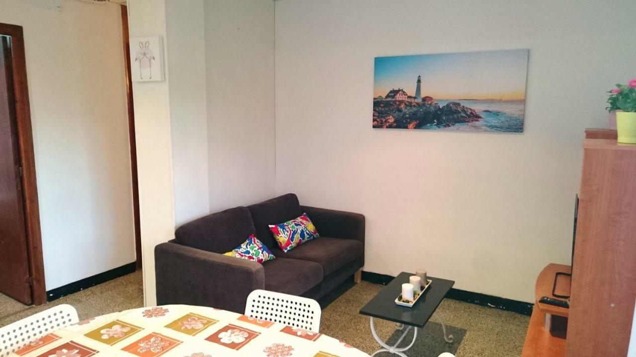 Apartamentos Juan Jose Lloret de Mar Bagian luar foto