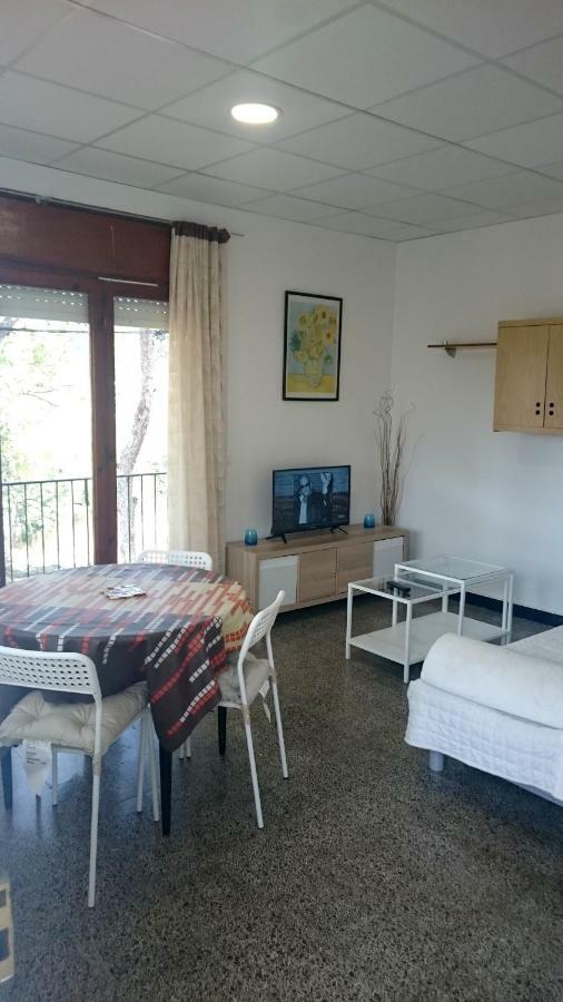 Apartamentos Juan Jose Lloret de Mar Bagian luar foto